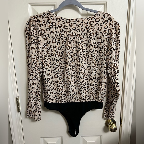 Kori America Bodysuit Cream Black Cheetah Print Small - Picture 5 of 5